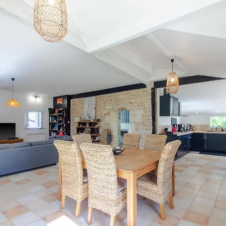 Maison En Bord De Riviere *